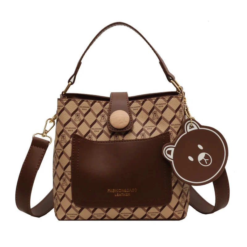 High-quality PU Women's Bag Handbag 2023 Trend Bear Pendant Luxury Designer Hand Bill of Lading Shoulder Bucket Bag Women's Tote