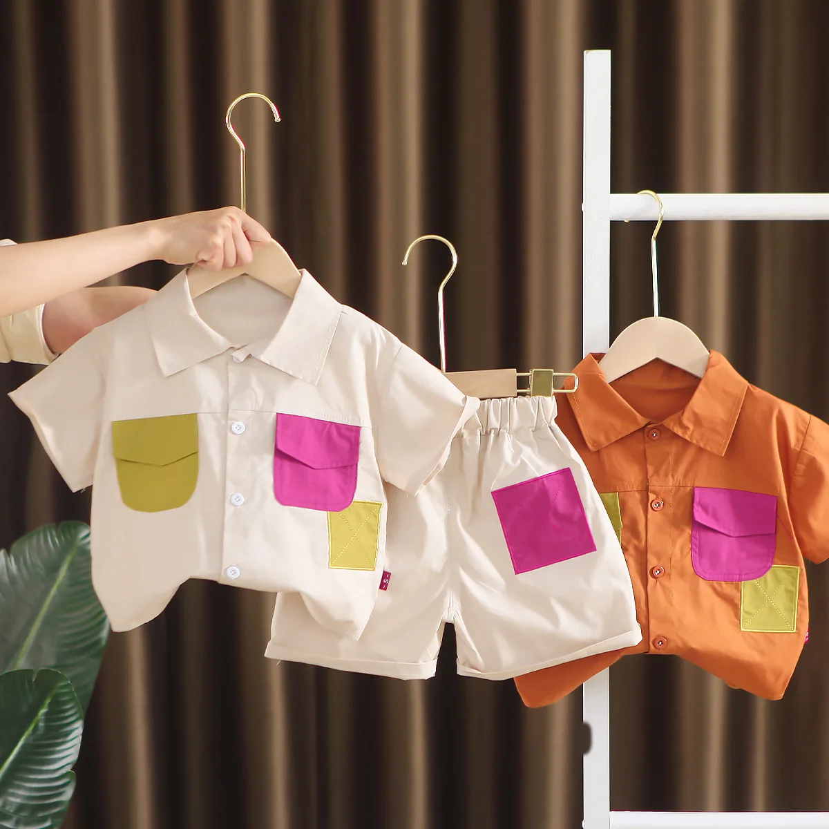 

Детский Модный комплект, летняя Новинка, детская одежда цветная рубашка для мальчиков Детский спортивный комплект из двух предметов с короткими рукавами