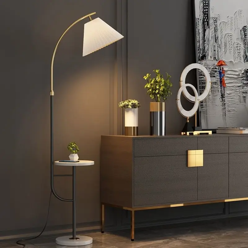 Напольная лампа с планкой