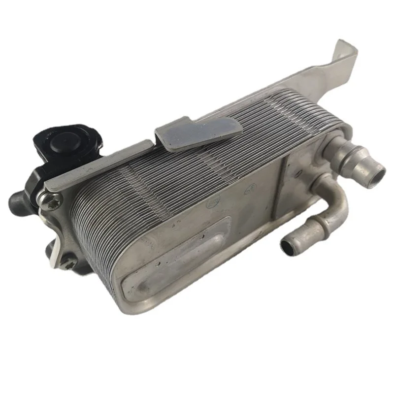 Теплообменник масляного радиатора трансмиссии для BMW X3 F25 35iX X4 F26 28iX N52N 20iX 17217600553 17217593856 7593856