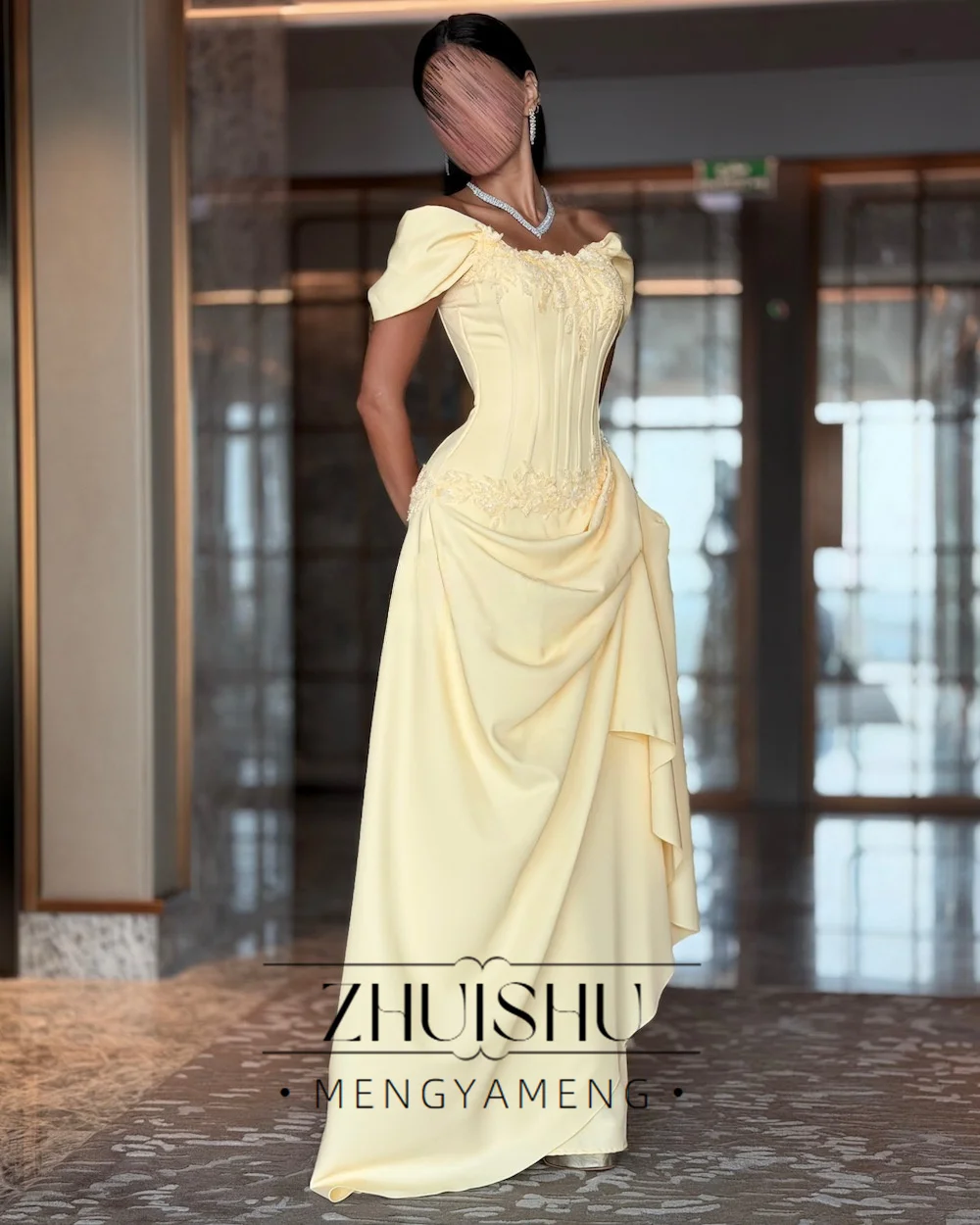 Фото Винтажное желтое плиссированное вечернее платье ZHUISHU фасона «русалка» с открытыми плечами, кружевное, с вырезом «лодочка», для вечеринок, на заказ. №3
