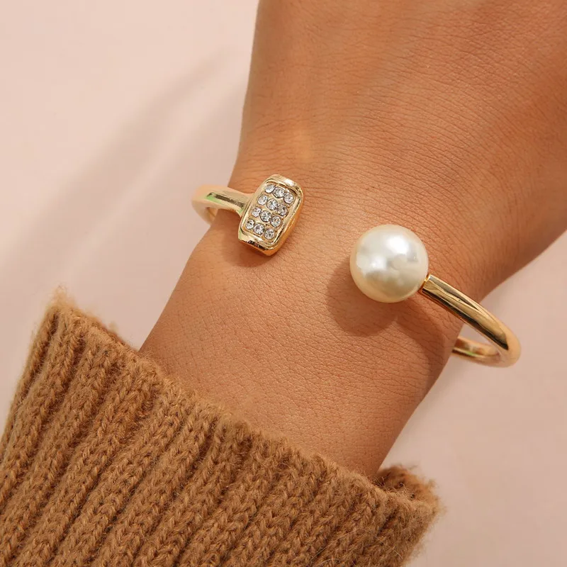 Summer Simple Baroque Pearl Bracelet Woman French Personality Fashion Gold Color Bracelet Wedding Jewelry Birthday Gift e195 images - 6