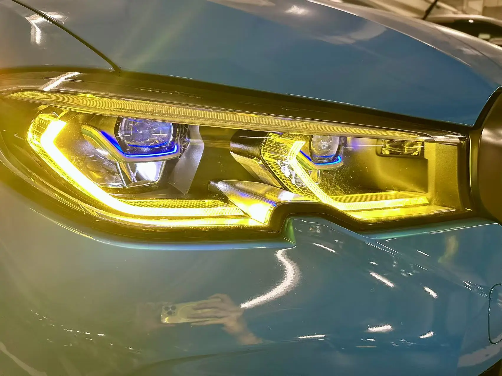 Фото Для BMW 3 серии G20 Pre-LCI адаптивные светодиодные фары с двухцветными дневными ходовыми огнями (DRL) желтого и белого цвета, модуль светодиодов CSL. №4