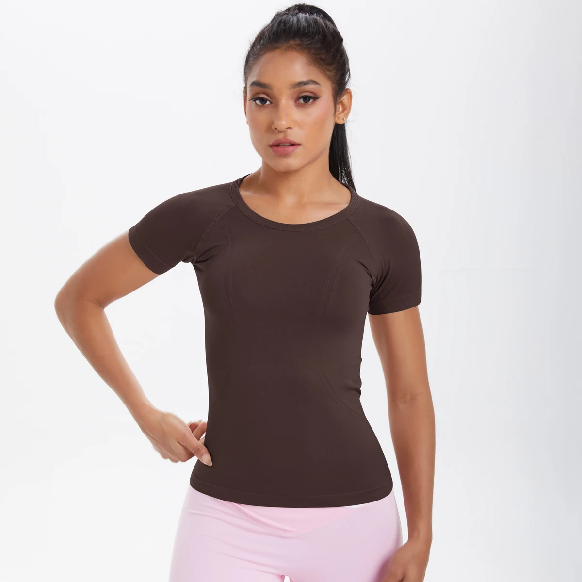 Фото Спортивная футболка Hamidou Slim Seamless для йоги и тренировок, быстросохнущая, дышащая, облегающая, с коротким рукавом, с возможностью нанесения логотипа №4