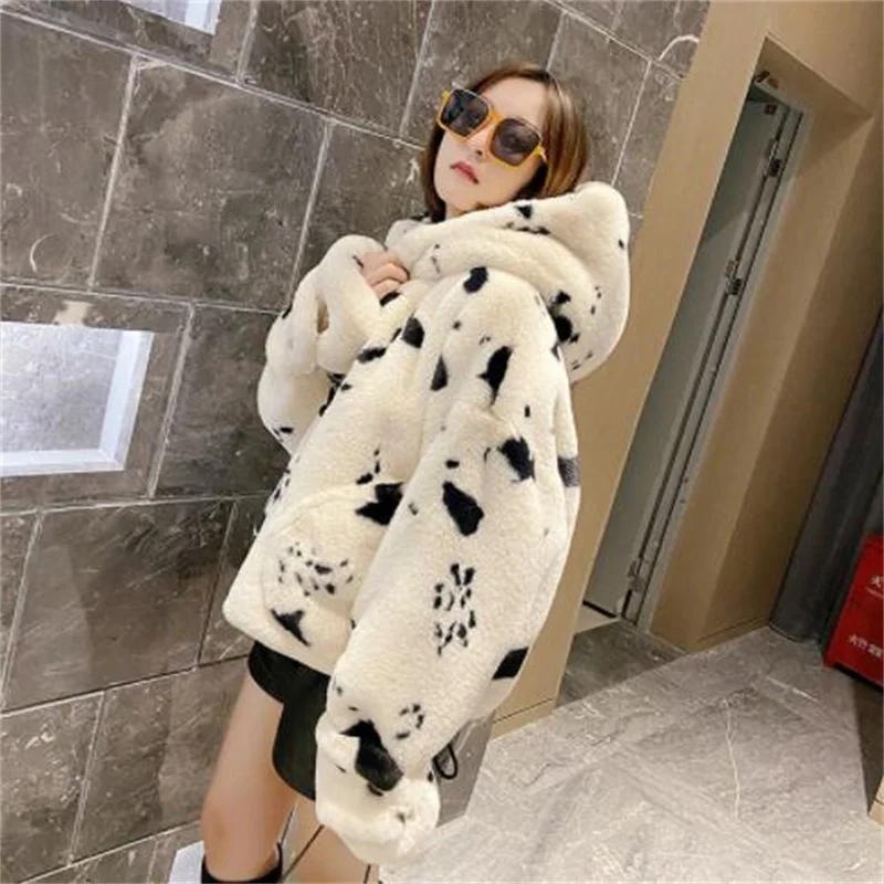 Faux fur jackets women's coats autumn winter new short style loose fashion imitation plush clothes young hooded white
