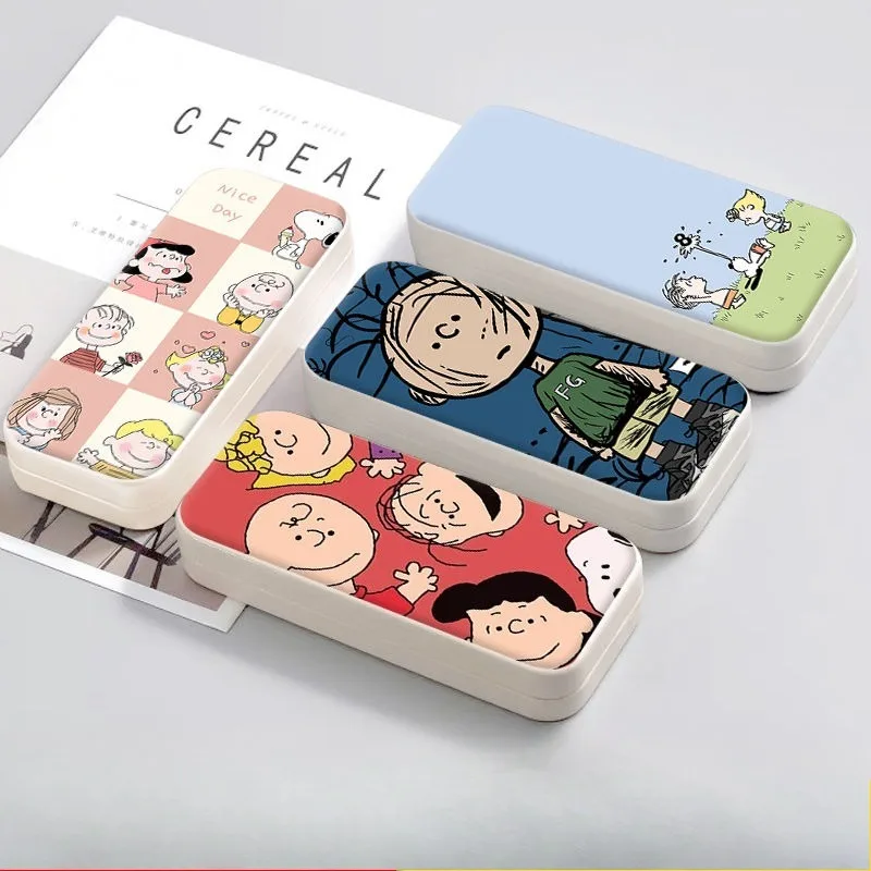 Фото Новый портативный футляр для очков и солнцезащитных очков Snoopy в стиле аниме, унисекс, простой и прочный, для коррекции зрения №1