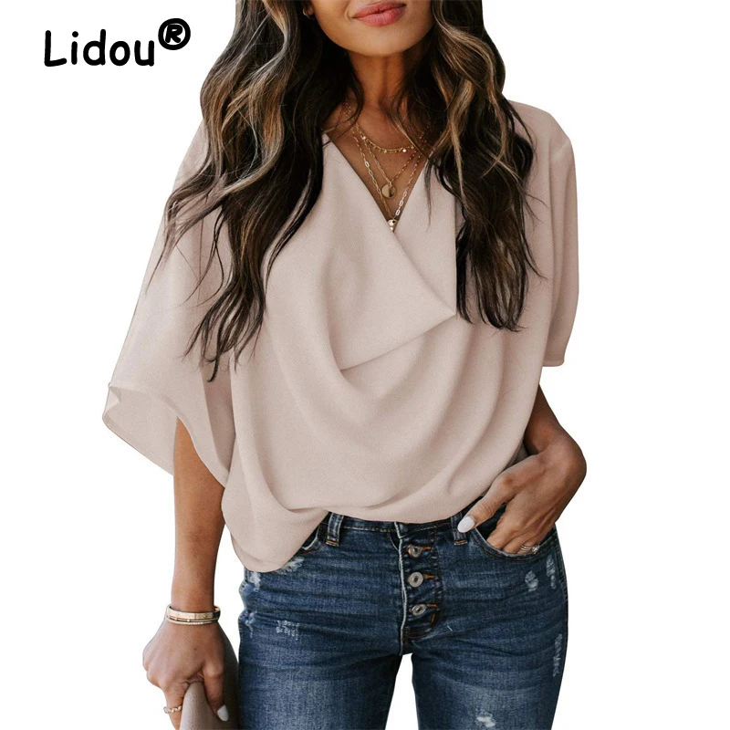 Купи Women Chiffon V-Neck Solid Pleated Flare Sleeve Loose Summer Casual Basic Pullover Elegant Blouse Office Lady All-match T-Shirt за 886 рублей в магазине AliExpress