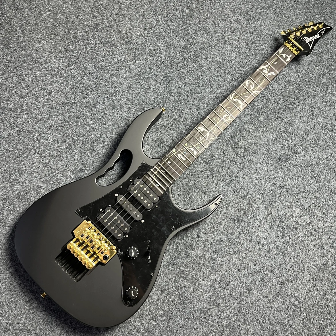 

ST Electric Guitar Solid Body Black Color Rosewood Fingerboard Matte Finish High Quality Guitarra Free Shipping 15F