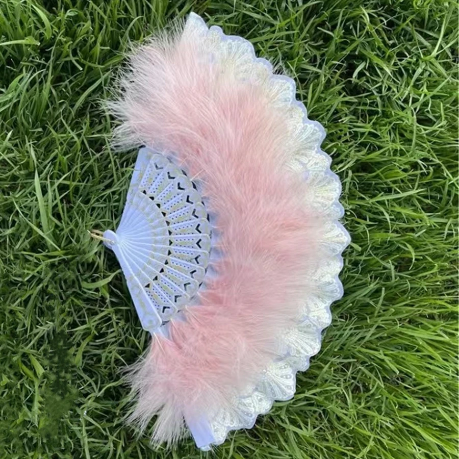 Складные веера с перьями