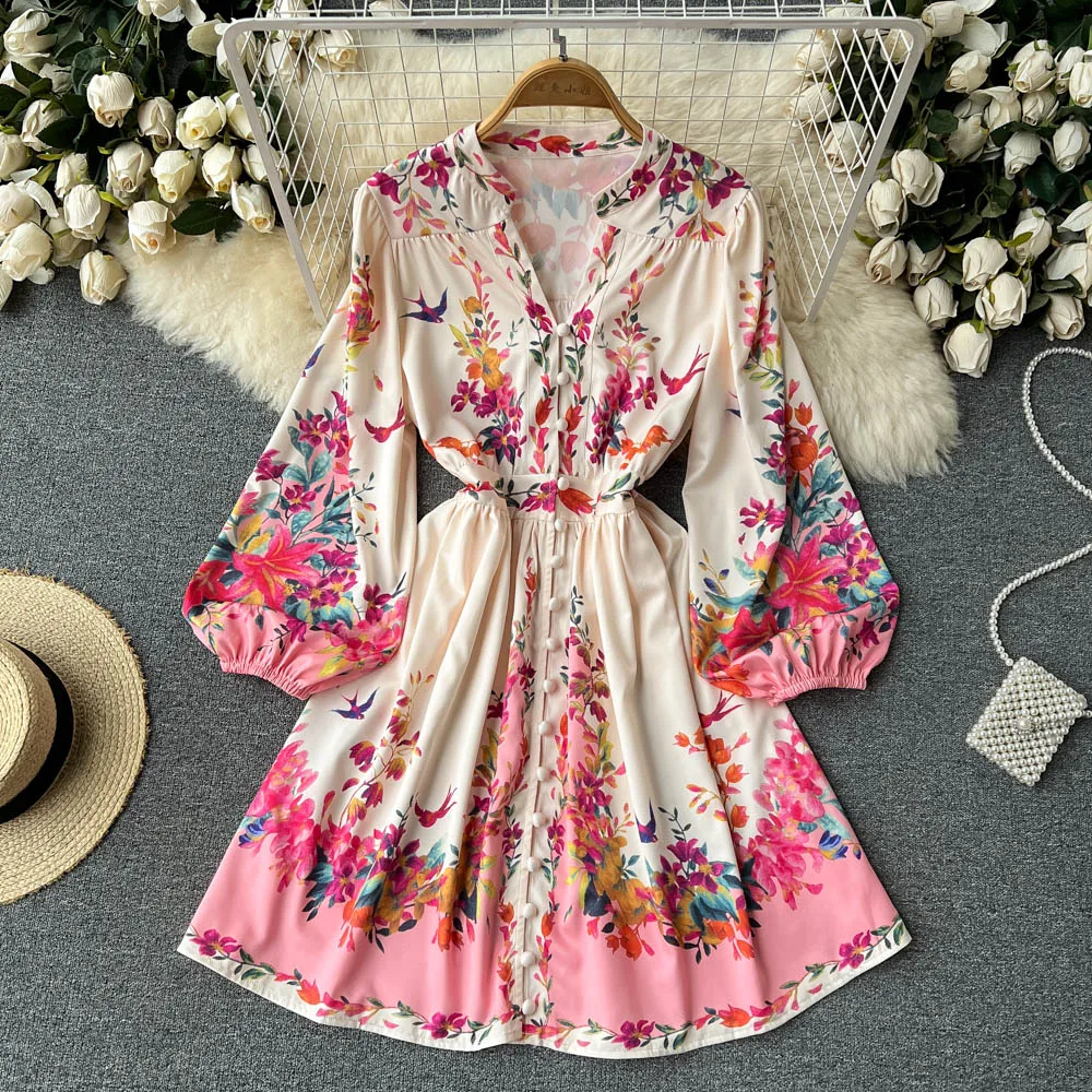 

2022 spring new V-neck retro print large swing skirt waist slim elegant puff sleeve dress dress skirt