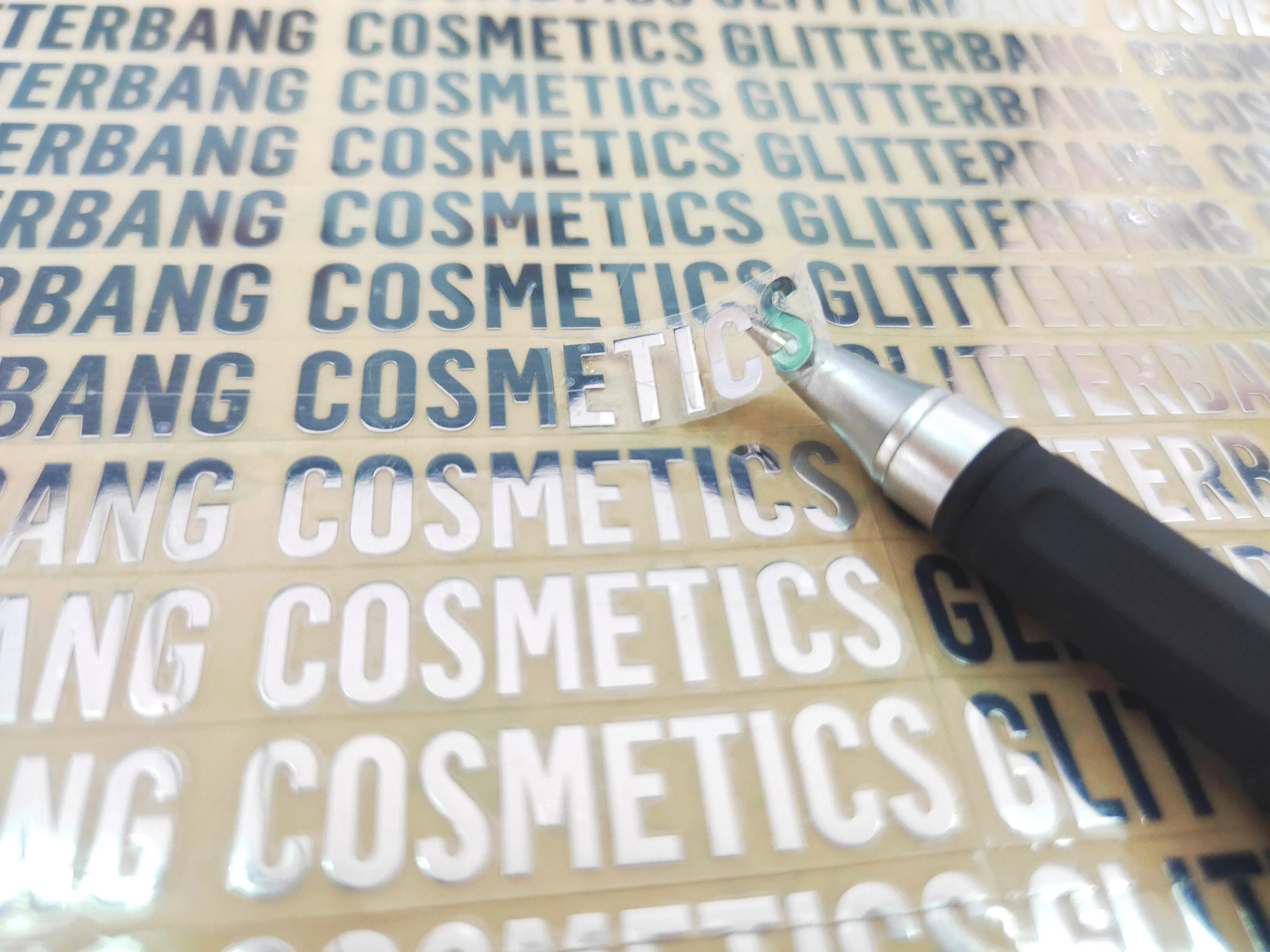 Наклейка в длину 8 см Пользовательский текст веб-сайт для Instagram Facebook логотип ваше