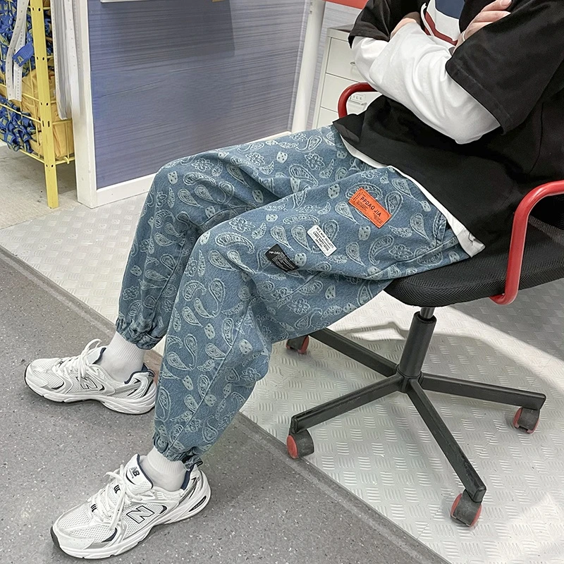 

Брюки мужские демисезонные на липучке, модные повседневные джинсы, цвет кешью, девять точек