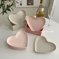 Тарелки в форме сердца  #2