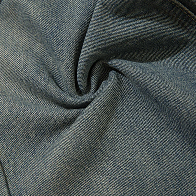 Рисунок 6 - Винтажные джинсы с широкими штанинами