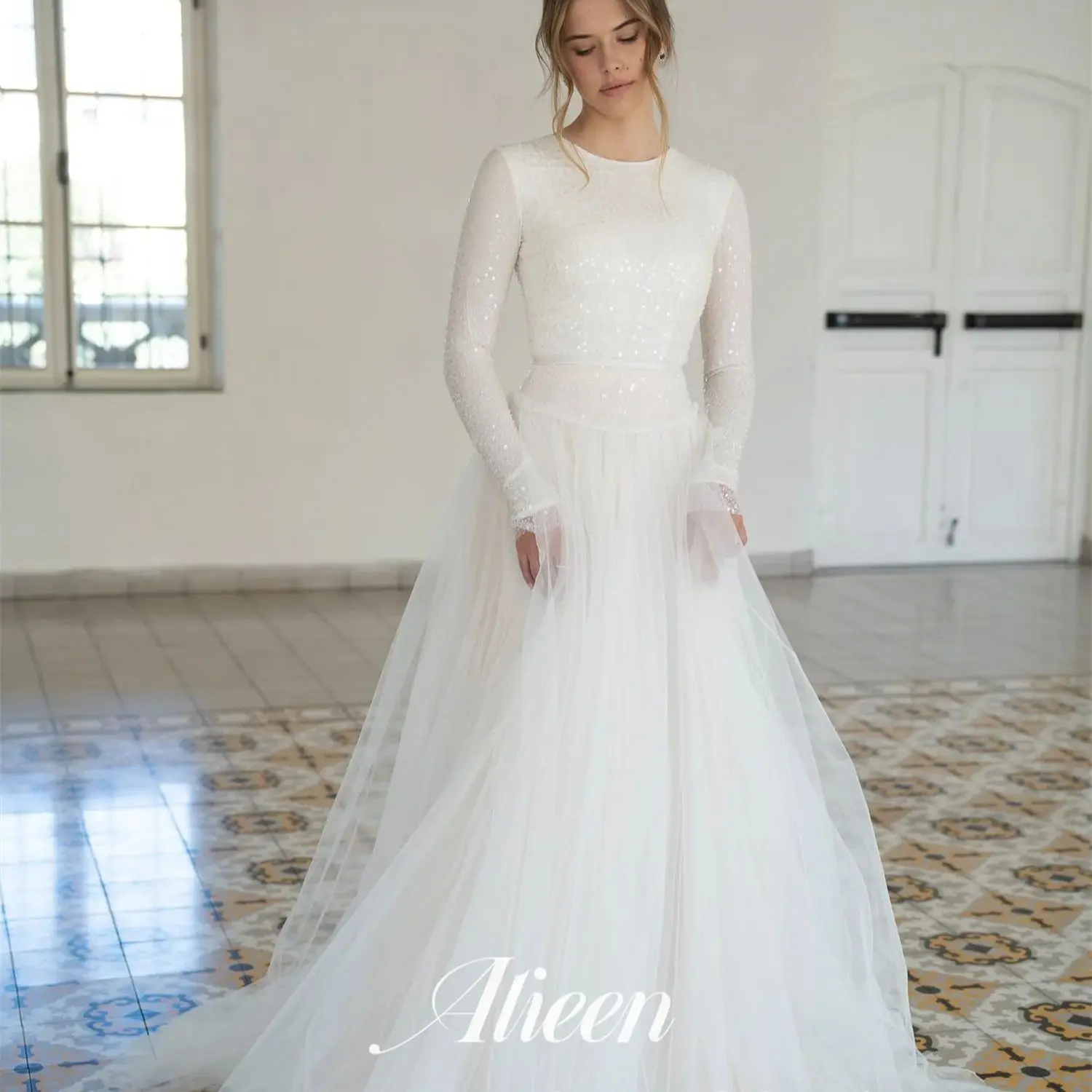 Aileen свадебное платье А-силуэта с длинными рукавами вышивкой бисером элегантные