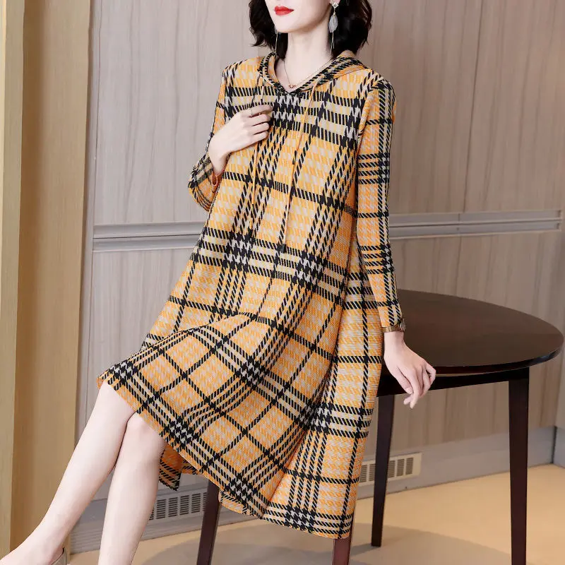 

British style child printed pleated dress female 2022 spring fashion hooded loose large size long skirt long sleeve casual dress