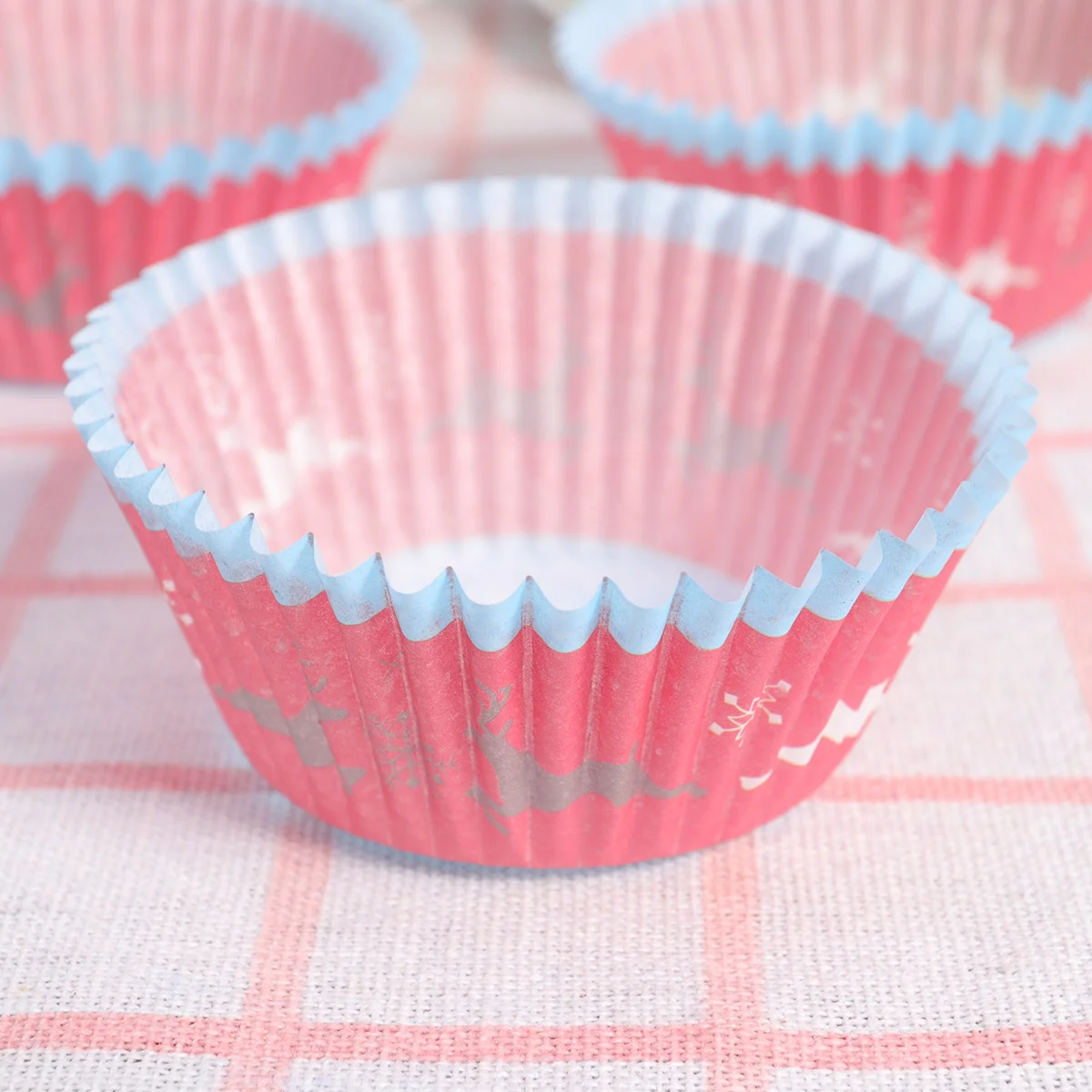 

100pcs Cupcake Wrappers Colorful Cake Holder Dessert Wraps Cake Cups Cake Wrappers Cupcake Liners for Birthday Party