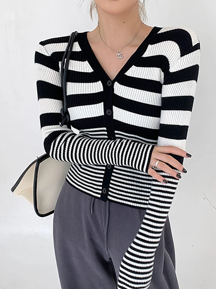 

Summer Women T Shirt Girls T-Shirt Woman Clothes Tops Cotton Slim Tshirt Female Long Sleeve Crop Top Y2k Spring Tee Sexy White