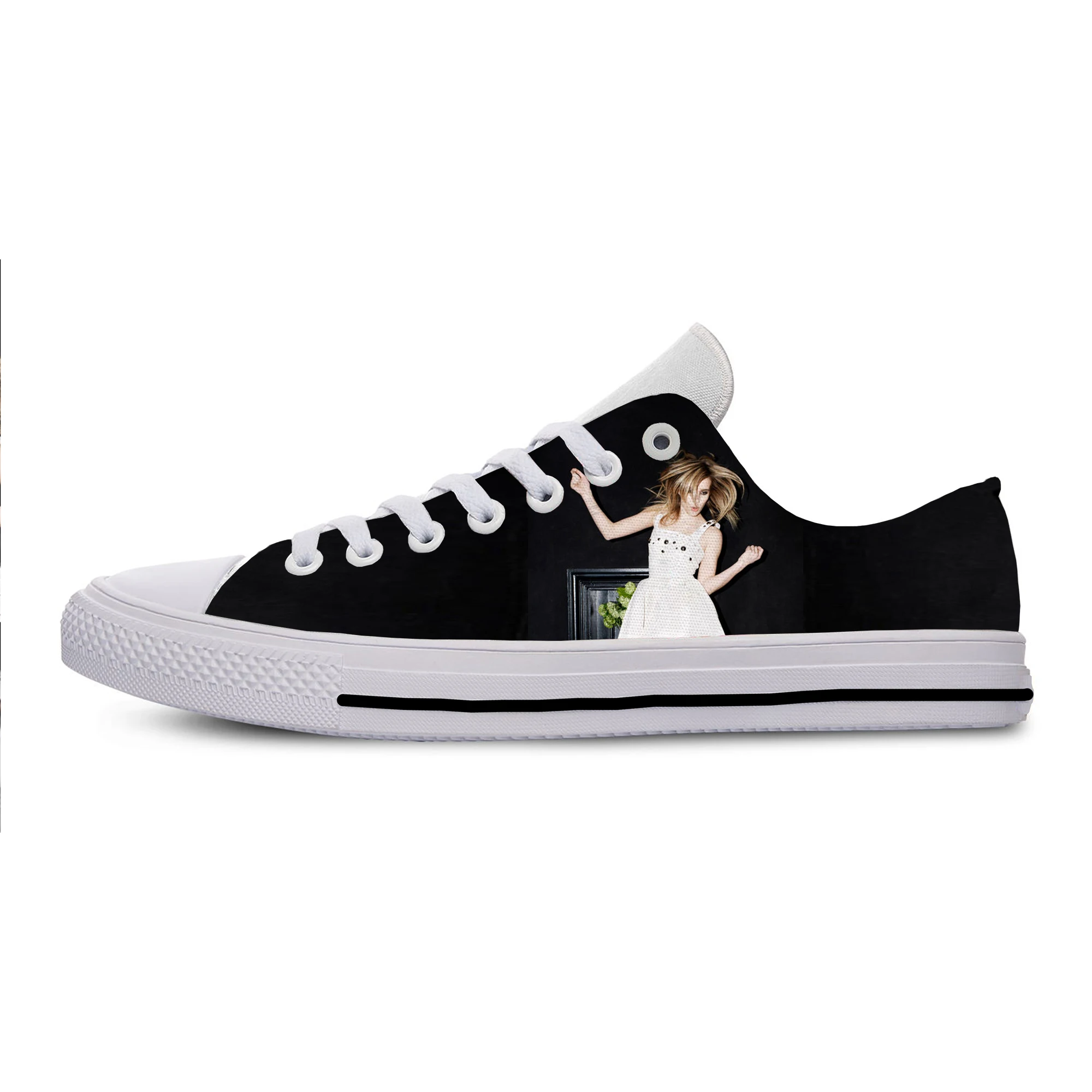

Hot Cool Fashion New Summer High Quality Sneakers Handiness Casual Shoes Men Women Emma Roberts Low Top Latest Board Shoes