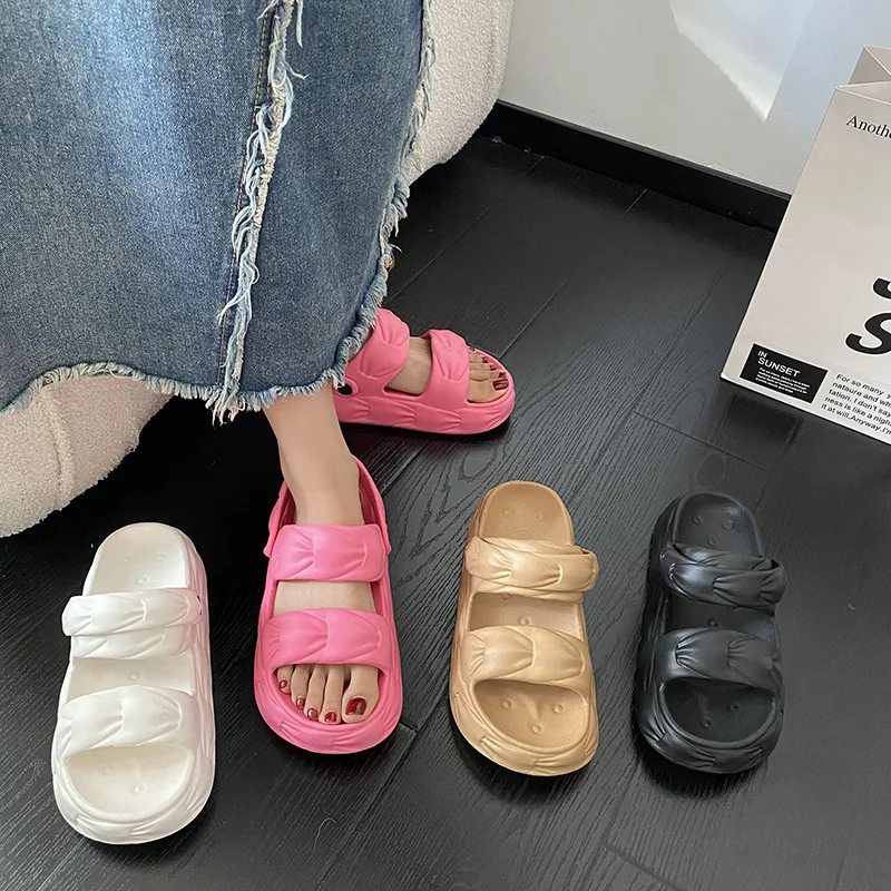 Женские шлепанцы на толстой подошве С Рисунком Клевера