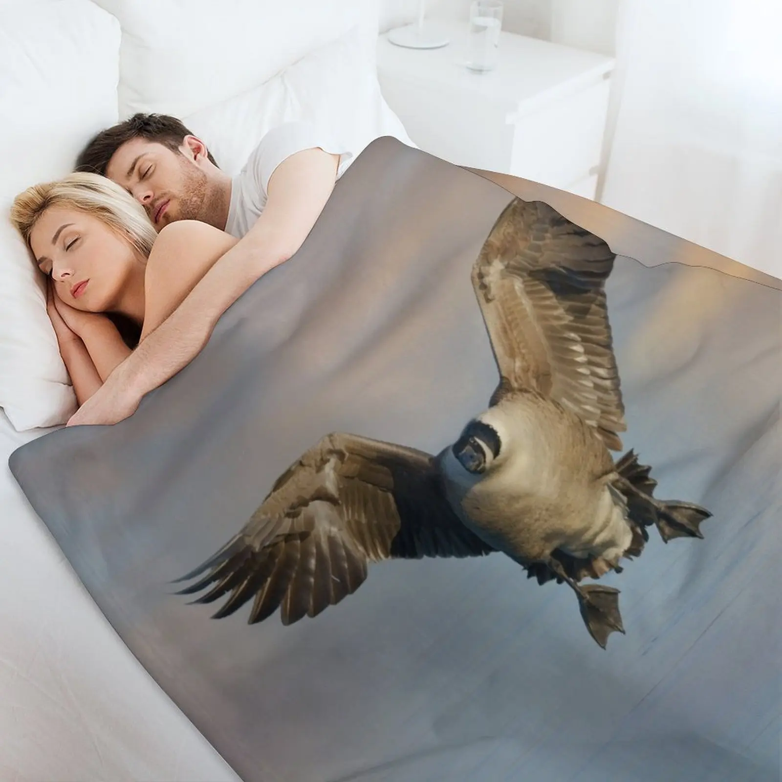 Пушистое одеяло Flying Canada Goose