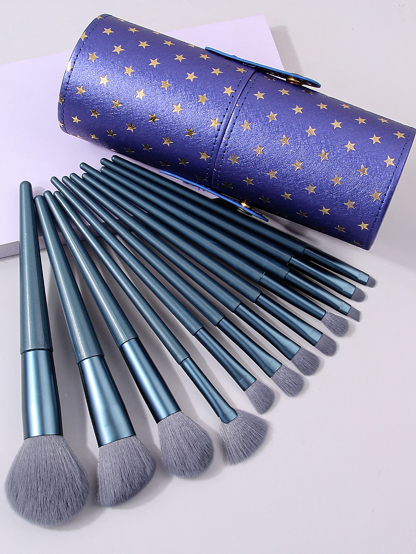 Профессиональный набор кистей для макияжа сверхлегкий портативный идеально