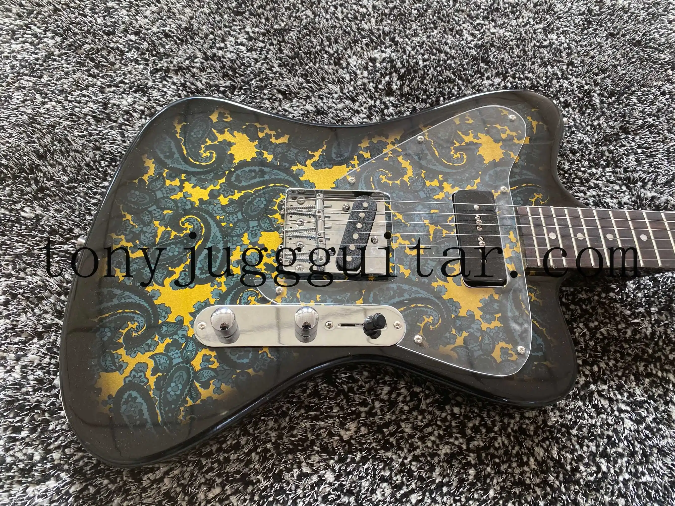 

Rhxflame Crook Brad Signature Black Sparkle Paisley Jazzmaster Guitar Black P90 Pickups, Maple Neck, Transparent Pickguard,