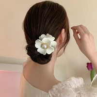 korea flower shape crab hair clips elegant pearl hairpin for women transparent hair crab clamps pontail clip hair accessories