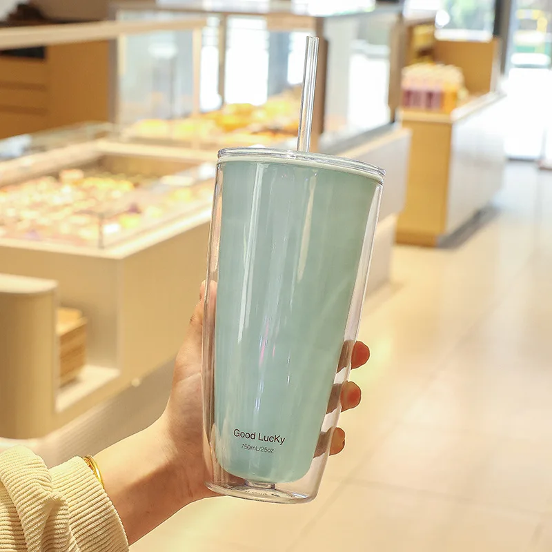 

Двухслойные пластиковые стаканы 750 мл