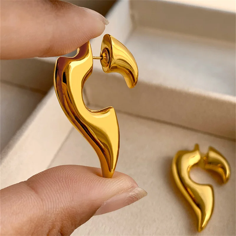 

French CE Metal Geometric Earrings For Women's Unique Temperament Niche Design Advanced 2023 New Gold Jewelry Accessories