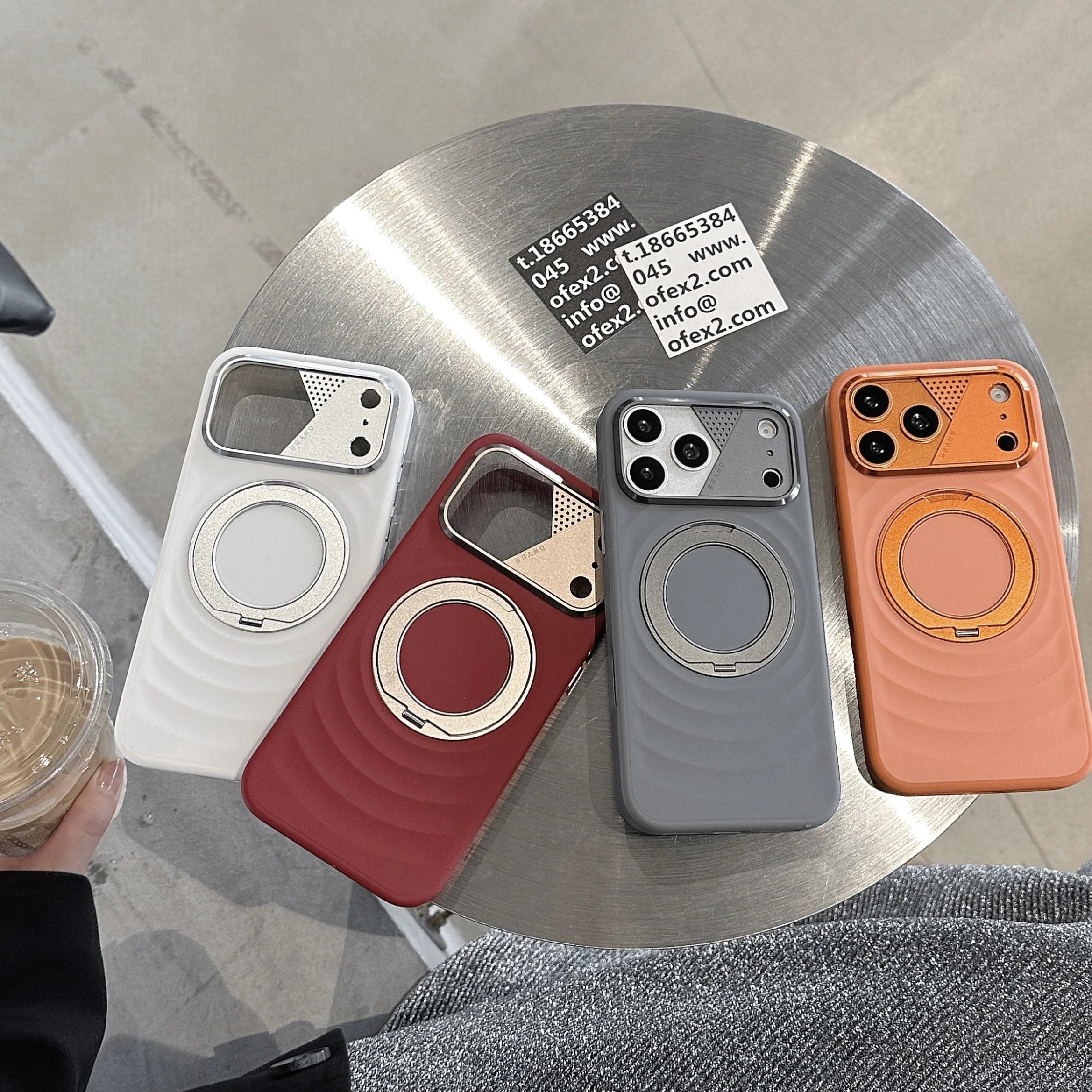 Магнитный 360-градусный держатель °   Вращающийся чехол-подставка для iPhone 17 Pro Max: Роскошный чехол с эффектом водных волн на задней панели для iPhone 17 Pro Max (art.: 3920dabe2b392) - 3920dabe2b392
