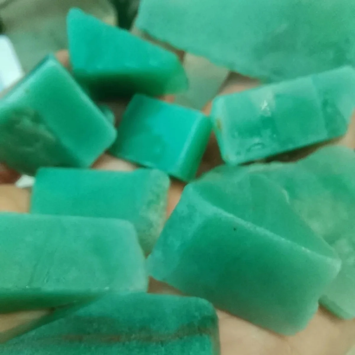 100G Natural Crystal Raw Stone Yunnan Dulong Jade Wool Ice Type Carving Practice Play Decoration