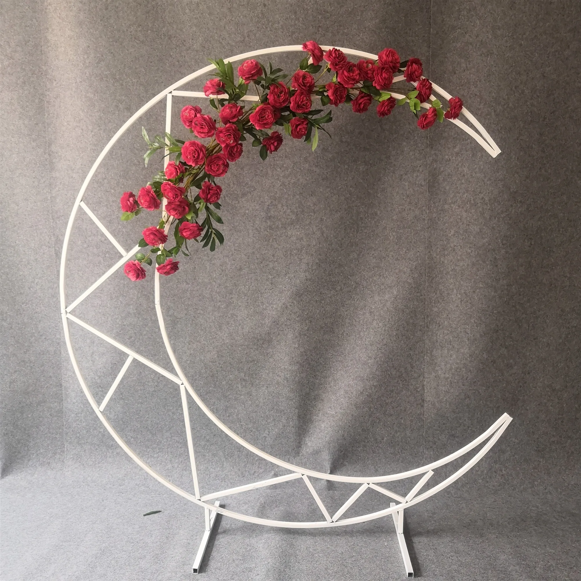 

Wedding props grid moon arch chicken wire moon backdrops