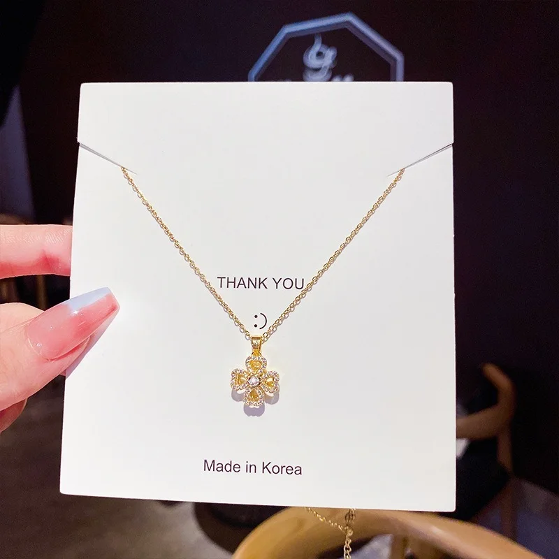 

Rotatable Flower Petals Pendant Stainless Steel Necklace for Women Fashion Luxury Zirconia Choker Necklaces Female Jewelry Gifts