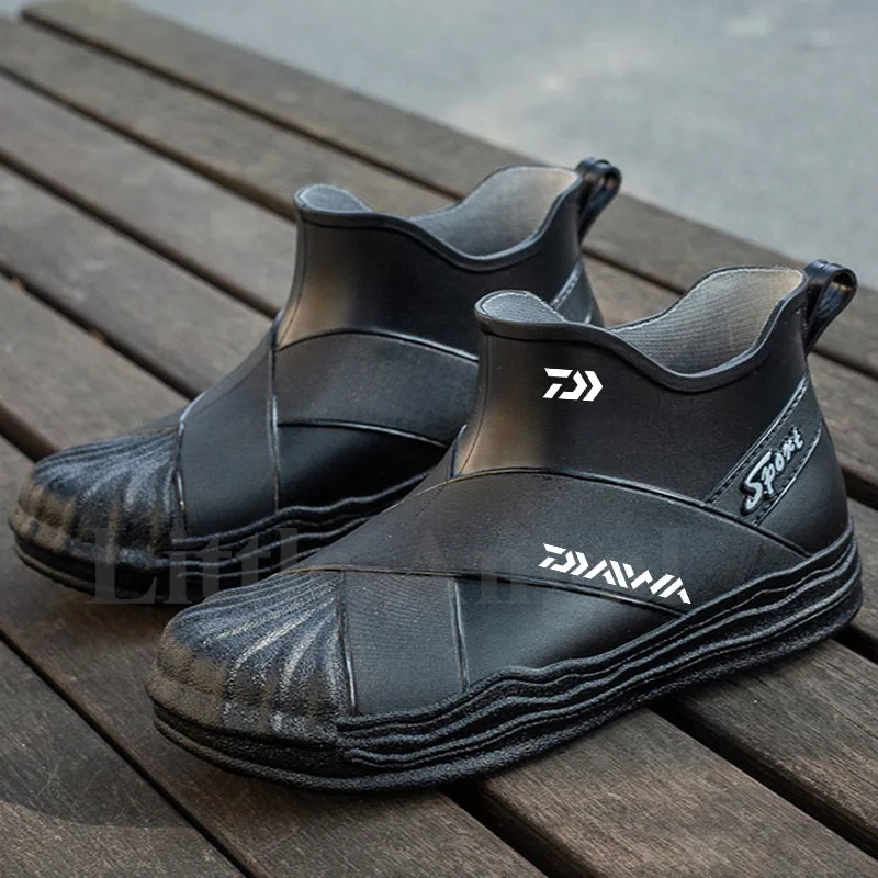 

Daiwa Summer Men's Women Breathable Anti-Slip Rain Shoes Outdoor Sports Waterproof Hiking Wear-Resistant Pvc Fishing Shoes