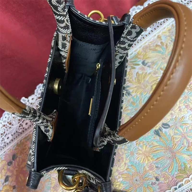 Luxurious Letter Embroidered Line Piano Spectrum Handbag Denim Women's Bag 2023 New Single Shoulder Satchels Wallet Sac