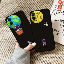 Cartoon Creative Astronaut Phone Case For Funda iPhone 13 12 11 Pro Max Mini X XR XS Max SE 2020 6 6s 7 8 Plus Celular Back