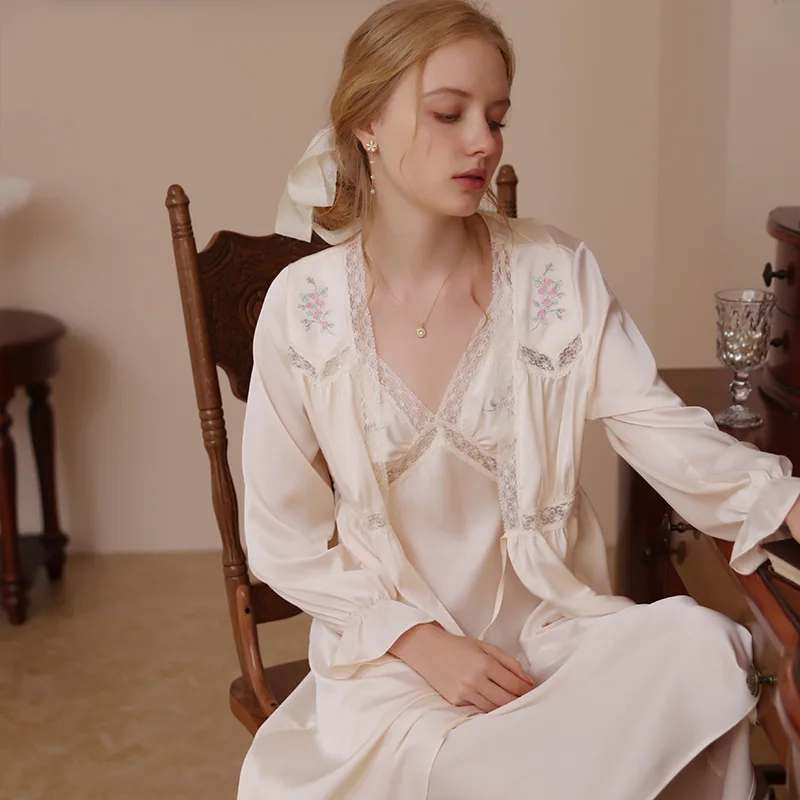 Женская ночная рубашка из двух предметов на французских подтяжках длинные