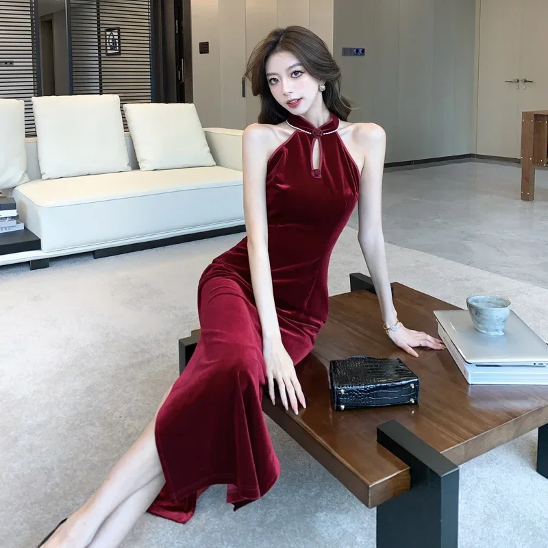 2024 Autumn/Winter New Chinese Dress Sexy Pure Desire Aesthetic Matching Battle Red Silk Petite for Dating