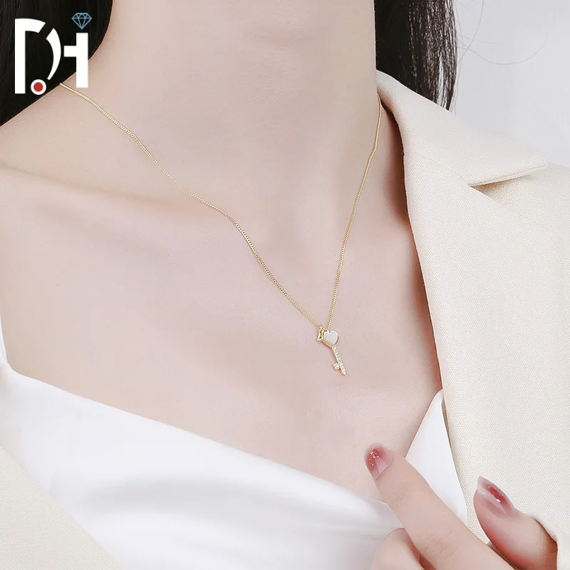 

925 Sterling Silver Key Pendant Necklace Stud Crystal Retro Women's Luxury Temperament Fade Resistant Simple Geometric Dress Jew