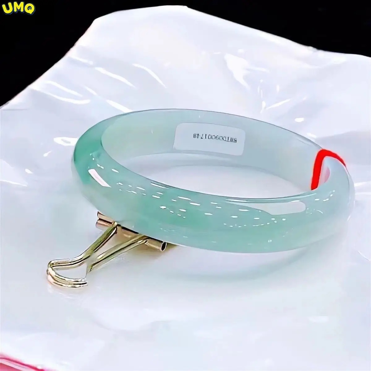 

Змеево-зеленый нефритовый браслет из Мьянмы, светло-зеленого цвета