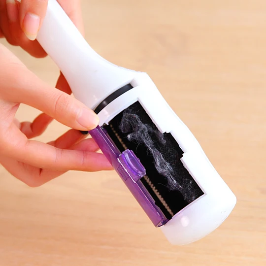 Портативная двусторонняя щетка для удаления пуха и ворса