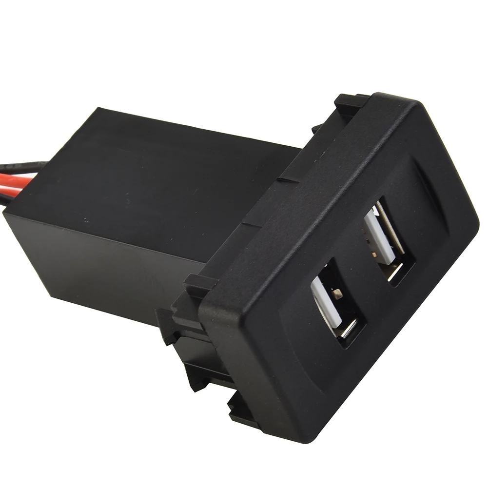 

Автомобильное зарядное устройство с двумя USB-портами, 2,1 А