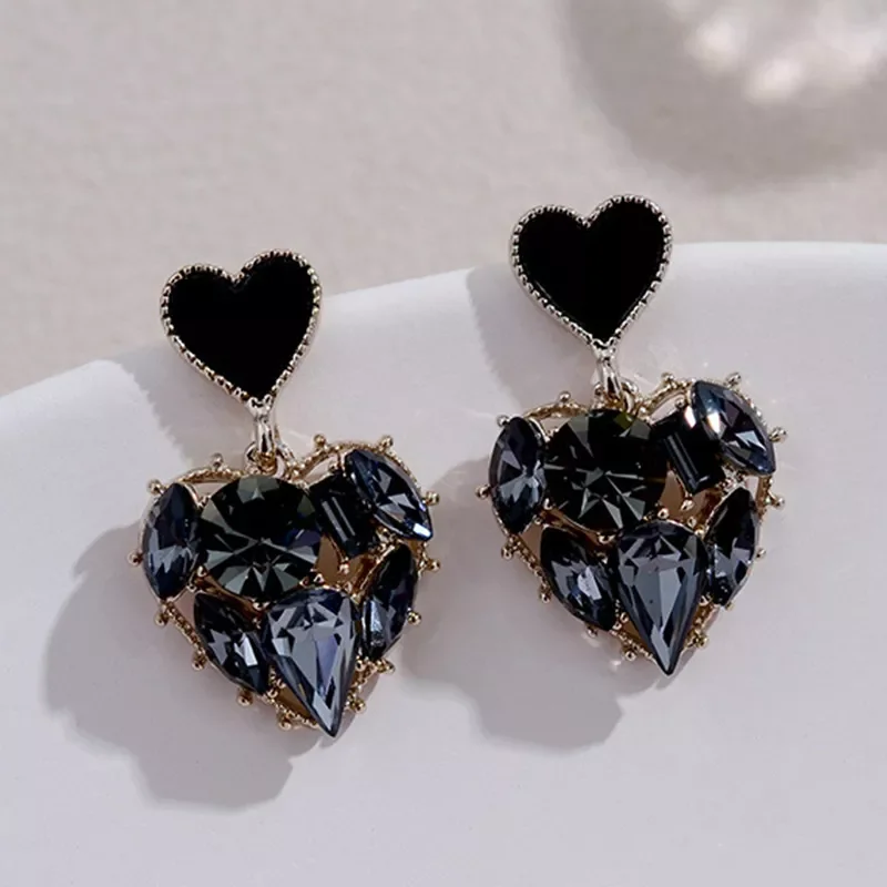 

Women’s Heart Shape Cute Drop Earrings 2022 Fashion Black Crystal Love Heart Statement Earrings for Women Jewelry Gifts
