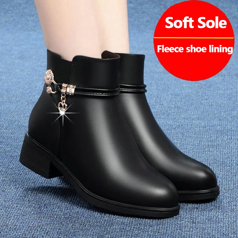 Black Boots Warm Plush Female Short Boots Winter Women Ankle Boots Beaded Crystal Zipper Woman Platform Shoes Lady Chelsea