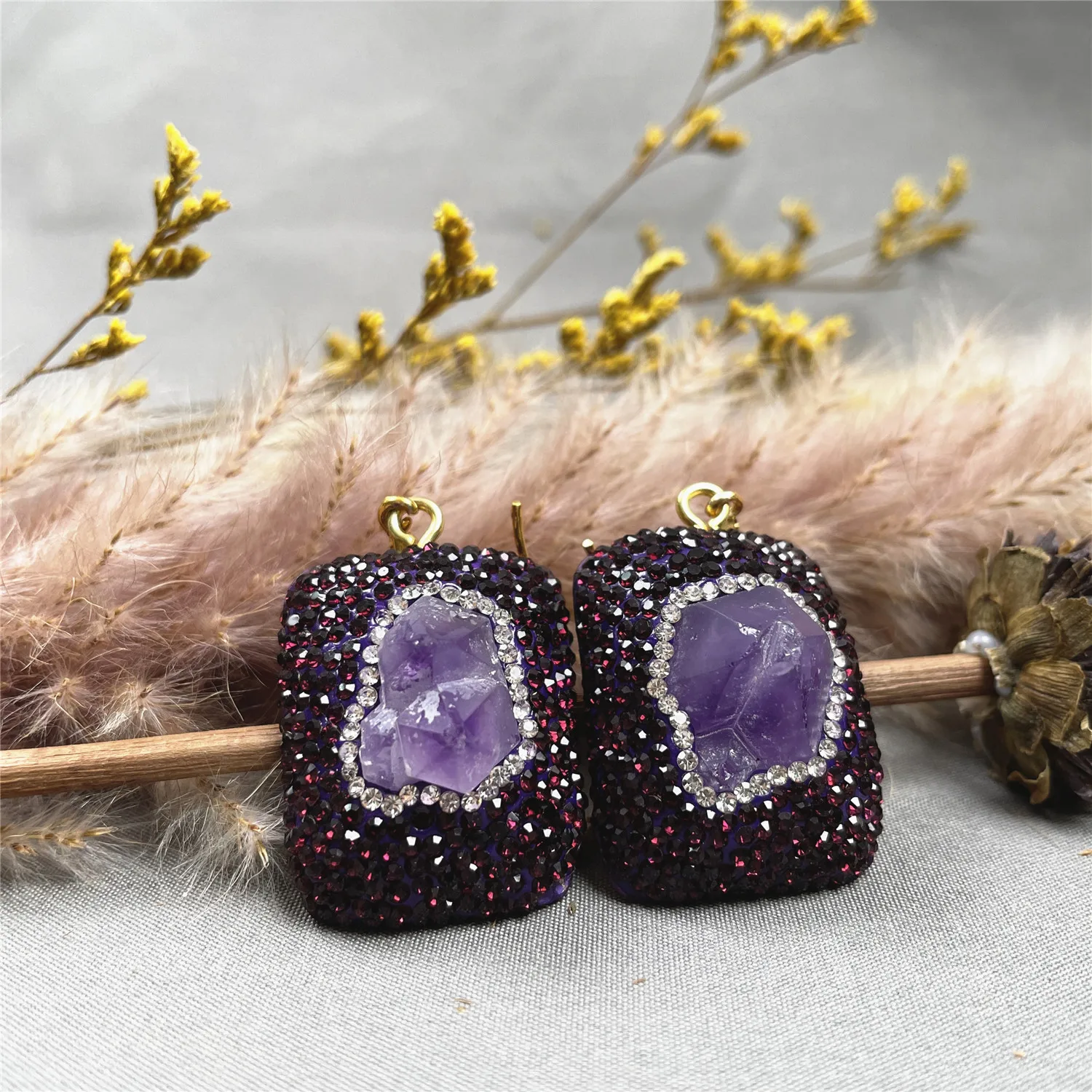 

Natural Irregular Amethyst Pendant Ladies European and American Exaggerated Popular Fashion All-match Atmospheric Earrings
