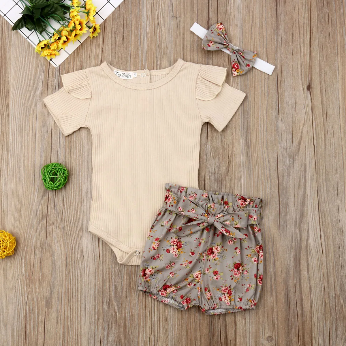 

Baby Girl's Summer Outfit Sets Solid Color Short Ruffle Sleeve Knitted Romper + Floral Shorts + Headband