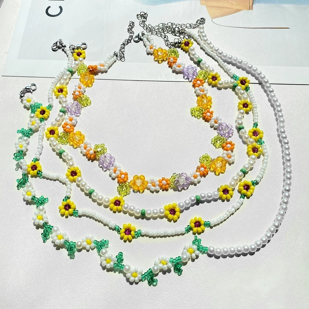 

Girlgo Boho Daisy Bead Strand Colorful Chain Necklace Handmade Beaded Choker Necklace for WomenJewelry