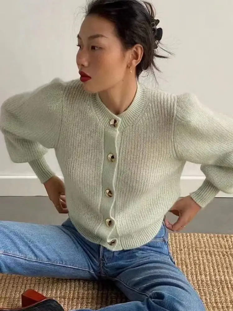 

2022 Early Spring New Women Mohair Round Button Knitted Cardigan Sweater