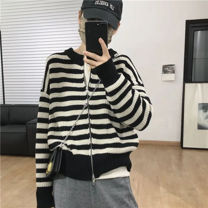 

Женский трикотажный кардиган контрастной расцветки, модель QWF5 на осень и зиму, 2022